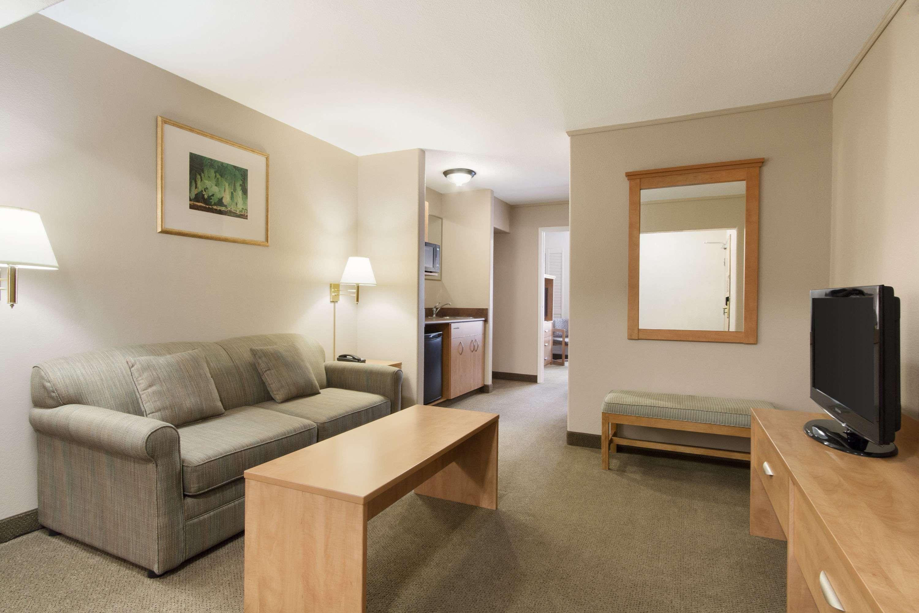 Days Inn & Suites By Wyndham Thunder Bay Dış mekan fotoğraf